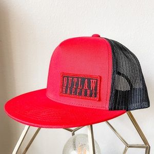 *Never Worn* : Outlaw Snap Back hat